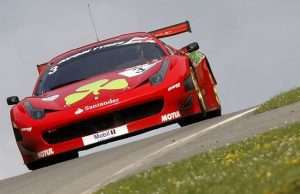 Allan Simonsen blev sammen med Hector Lester syver i Avon Tires British GT Championship, der kørte fjerde afdeling i årets mesterskab på Brands Hatch i Kent.