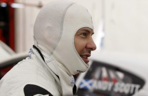 1997 F1-verdensmester Jacques Villeneuve vender tilbage til VM - dog på et noget andet underlag, end det han tog F1-tronen med i 1997.