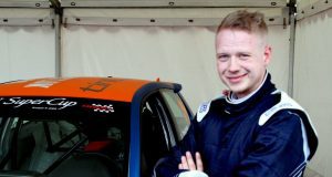 Jannick Thyrring stiller i en Polo i en meget flot orange og blå indpakning. (Foto: Keld Dohm)