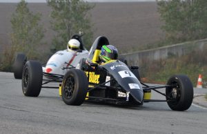 FF-2013-23 – To gange krydsede Frederik Schandorff målstregen først på Ring Djursland, men fik kun lov til at beholde den ene af sejrene.