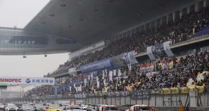 Mikkel Mac hentede ind på den mesterskabsførende Renaud Kuppens i Trofeo Maserati World Series, der kørte næstsidste afdeling i Shanghai.