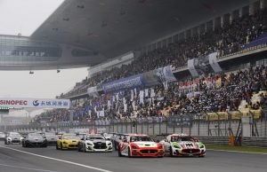 Mikkel Mac hentede ind på den mesterskabsførende Renaud Kuppens i Trofeo Maserati World Series, der kørte næstsidste afdeling i Shanghai.