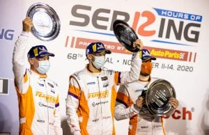 Trods massive udfordringer lykkedes det alligevel for den danske LMP2-kører Mikkel Jensen at slutte på podiet i sin debut på det legendariske 12-timersløb på Sebring natten til søndag.