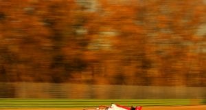 Trods teknisk uheld i næstsidste runde af FIA Regional F3 Championship bevarede Oliver Rasmussen muligheden for at vinde mesterskabet i den sidste, afgørende runde. Oliver kørte sig til pole position i kvalifikationen, men kom ikke til start i første løb grundet defekt gearkasse. Det betød startplads bagerst til rundens to øvrige løb, hvor det blev til to sjettepladser. Før sidste runde der køres 6. december er danskeren 36 point efter den førende på tredjepladsen.