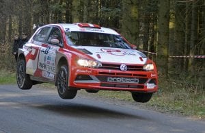 Kristian Poulsen og Ole R. Frederiksen jumpede højt og langt på vej til generalsejren i Rally Himmerland 2021.