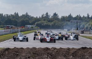 Kørerne i det danske Formel 4-mesterskab bidrog til underholdningen, da publikum for første gang i halvandet år kunne nyde racerløb ved Night Race på Padborg Park. Tætte kampe i alle ender af et rekordstort Formel 4-felt gav brede smil hos både publikum og kørere.