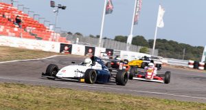 Når den danske rugeklasse for formeltalenter på lørdag slippes løs på Ring Djursland, bliver det igen med et rekordstort felt - og gensyn med et næsten legendarisk dansk formelteam.