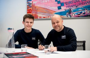 Drømmen om en karriere som professionel racerkører udvikler sig for den 18-årige Bastian Buus, som har sikret sig en plads i Porsche Mobil 1 Supercup. Danskeren stiller op for seriens mest vindende team, østrigske BWT Lechner Racing.