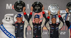 Natten til søndag vandt Malthe Jakobsen klassesejren i 12 Hours of Sebring. Sammen med Joao Barbosa og Lance Willsey var det thyboens indsats som sikrede sejren for Sean Creech Motorsport på den legendariske racerbane.