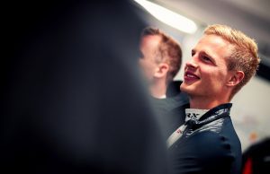 Frederik Schandorff nappede sejren på sidste omgang af GT World Challenge-løbet på Hockenheim og sendte Inception Racing tilbage i mesterskabsføring.