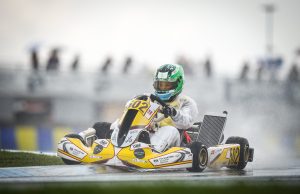 Ligesom sine 53 rivaler i FIA Karting Academy Trophy kørte Christian Dannemand Jørgensen i en Exprit-kart med Vor- tex-motor og LeCont-dæk. Her i regnen på Le Mans. Foto: KSP Reportages