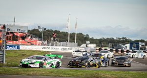 Vi glæder os til at se jer alle til en spændende sæson på de danske baner På vegne af bestyrelsen i Special Saloon Car Jacob Flint Knudsen