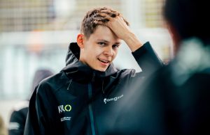 GTWC Asia: Bastian Buus hjalp teamkammerat knusende tæt på mesterskab