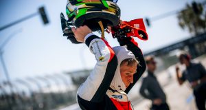 Frederik Schandorff leverede et stærkt comeback i tredje afdeling af IMSA-mesterskabet på gadebanen i Long Beach, hvor danskeren sikrede en fjerdeplads med Inception Racing.