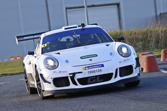 Ib Kragh i hans nye fartmonster, en Han af en Porsche 991.1. RS GT3