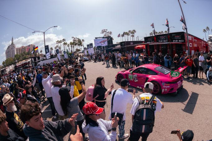 I weekenden kunne Mikkel O. Pedersen sætte kryds ved endnu en løbsserie på hans efterhånden lange CV. Det er det amerikanske IMSA-sportsvognsmesterskab, hvor han kørte løb for AO Racing i gadeløbet i den californiske by Long Beach syd for Los Angeles.