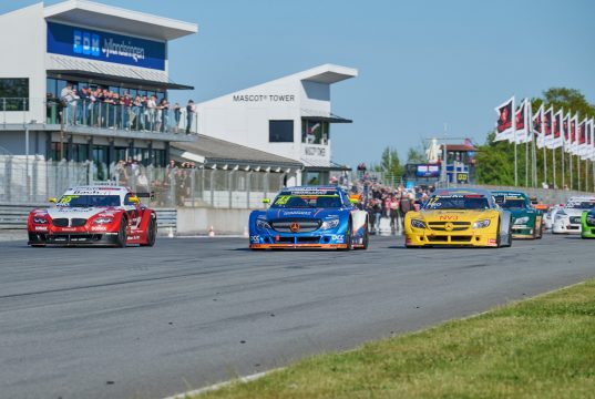 Kan man forudsige vinderen af sæsonens løb i Selected Car Group Super GT, er der gode præmier at vinde i DASU RaceManager (foto: Stumpphoto).