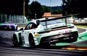 GTWC: Bastian Buus sendt ud af kampen på Monza