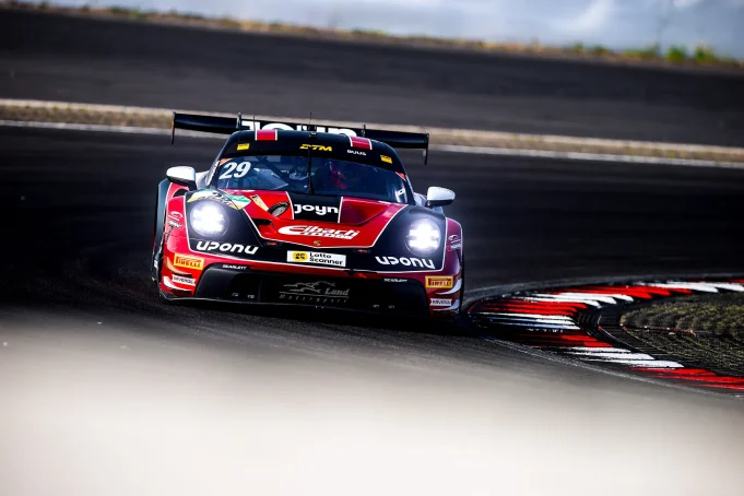 Bastian Buus leverede stærke comebacks på Nürburgring