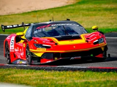 Nicklas Nielsen sendt ud af kampen i kaotisk Nürburgring-løb