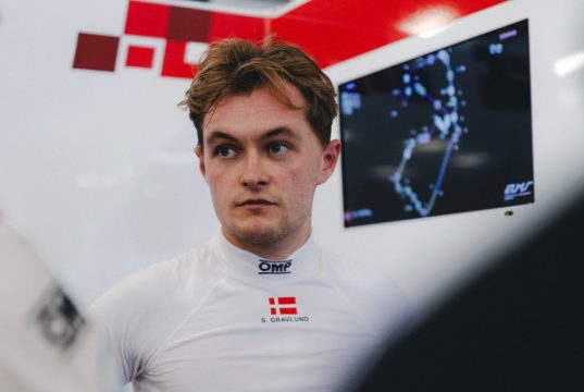 HURTIG SEBASTIAN GRAVLUND I REGNVEJRSLØB PÅ SILVERSTONE