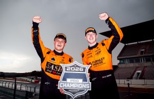 Luca Magnussen vinder McLaren Trophy-mesterskabet Luca Magnussen vinder McLaren Trophy-mesterskabet