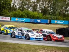 Kampen blandt Super GT’s Am-kørere har været tæt: her er Marco Dahl (22), Mathias Klingenberg (43) og Tino Egeskov (21) i kamp om pladserne (foto: Grippo).