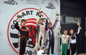 Foto: Lucas Sommerlund (1), Rune Karsberg og Carl-Anton Gerner Larsen udgjorde podiet i søndagens løb i Cadett Junior. Bastian Buus og Victor Majgaard blev firer og femmer