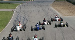 FF-2014-06 - Frederik Schandorff (forrest tv) vandt alle tre løb for Formel Ford på Ring Djursland (fotograf: Henning Smed).