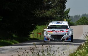 Christian Jensen og Freddy Pedersen sikrede den første sejr på dansk grund til den nye Peugeot 208 T16 (foto: rallypics.dk).
