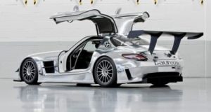 De historiske mågevinger er tilbage på racerbanerne med Mercedes SLS AMG GT3