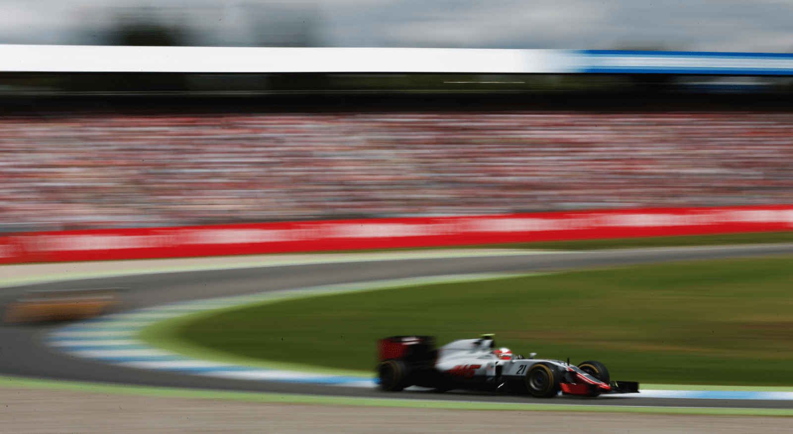 Haas Kevin Magnussen får nye Ferrari motor i 2017