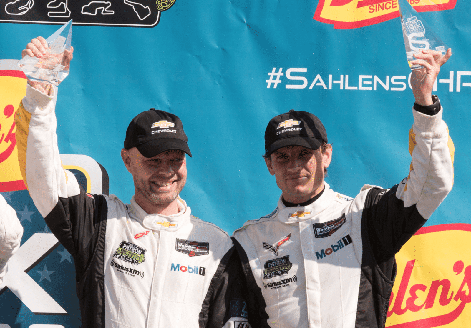 Jan Magnussen og Antonio Garcia kæmpede sig tilbage efter en udfordrende start på Six Hours of The Glen og hentede en stærk tredjeplads søndag aften dansk tid. Duoen øger dermed føringen i det amerikanske IMSA-mesterskab.  