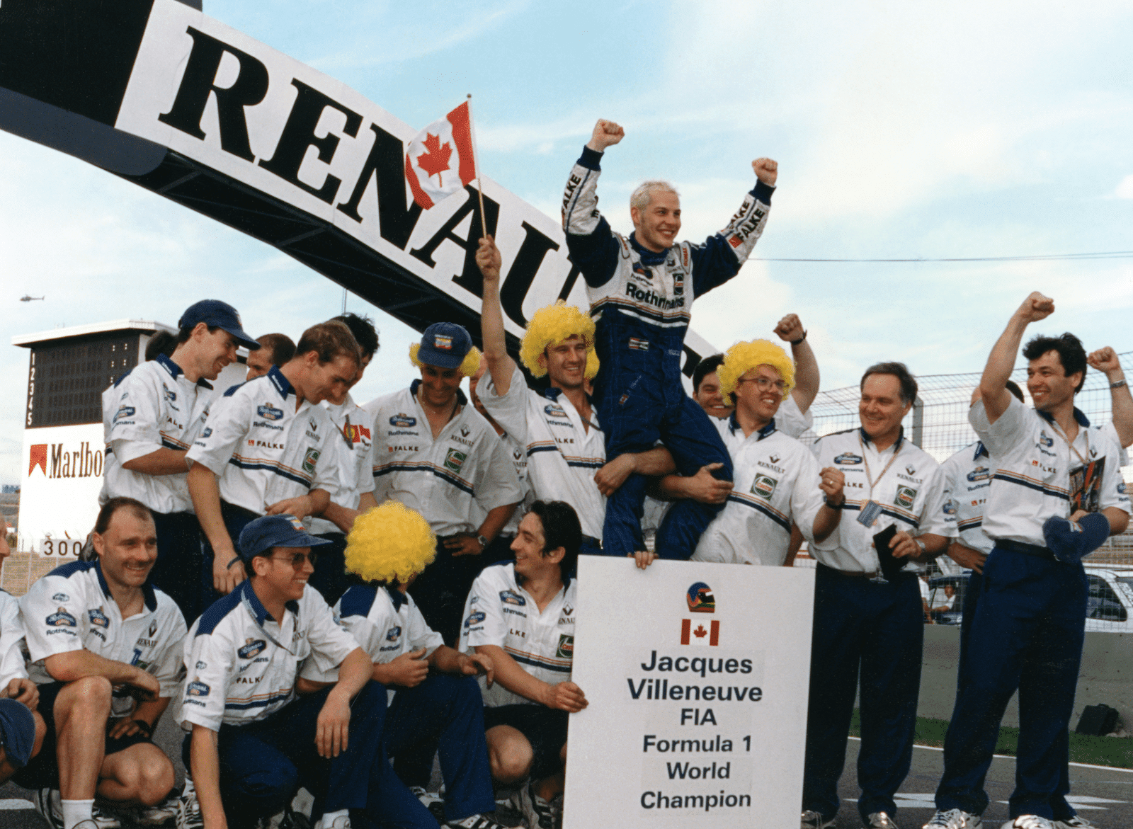 Den canadiske racerkører, Jacques Villeneuve, der vandt Formel 1 i 1997, deltager i Copenhagen Historic Grand Prix, hvor han er til start i det traditionsrige Royal Pro/Am.