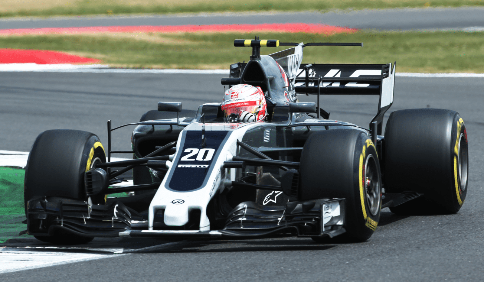 Gene Haas og Kevin Magnussen fortsætter samarbejdet i 2018