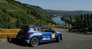 Volkswagen kan være på vej til WRC - måske med Scirocco som her, hvor Carlos Sainz åbner specialprøver i Rally Deutschland