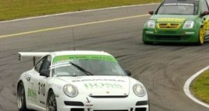 Michael Jacobsen/Johnny Andersen/Roy Edland førte indledningsvist i deres Porsche 997 GT3 Cup