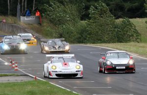 Jørgen Hansen og Mikkel O. Pedersen kæmper om anden pladsen i S-GT. (Foto: Keld Dohm)