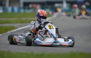 Kevin Rossel varmer o