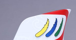 Tom Kristensen-stol af HAY. Auktioneres til fordel for Børnecancerfonden. Foto: Lauritz.com